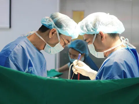 Vinmec Phú Quốc: Xử lý khối u buồng trứng 10cm bằng nội soi