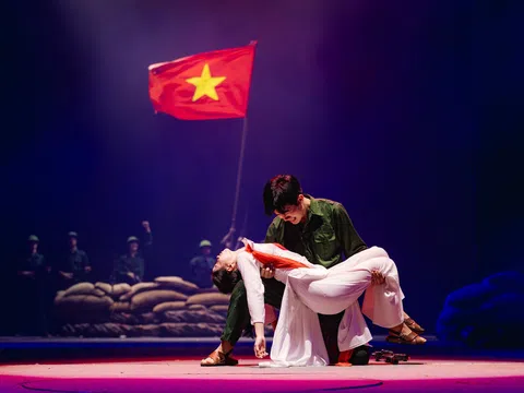 Giới chuyên môn dành “cơn mưa” lời khen sau đêm công diễn “Đất Nước Thiên Hùng Ca”