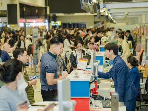Vì sao OTP hàng không Việt Nam giảm mạnh trong tháng 7?