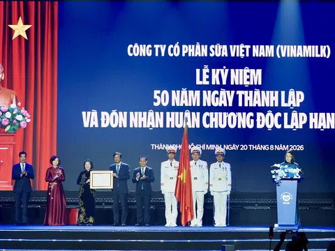 Vinamilk đón nhận Huân chương Độc lập hạng Nhất tại dấu mốc 50 năm