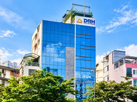 Cổ phiếu DRH rơi vào diện đình chỉ giao dịch, HOSE cảnh báo nguy cơ hủy niêm yết