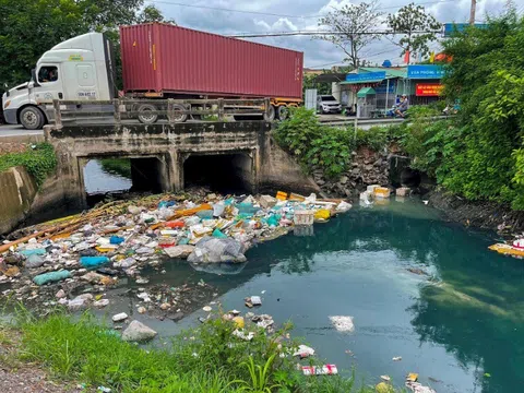 TP.HCM: Ô nhiễm kéo dài dọc kênh Trần Quang Cơ, người dân mong sớm cải thiện môi trường sống