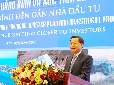 Phó Thủ tướng Lê Minh Khái: “Quảng Bình cần phải tiếp tục cải thiện môi trường đầu tư, tiết giảm các thủ tục, chi phí để tạo điều kiện cho các doanh nghiệp…”