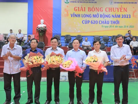 Phân bón Miền Nam đồng tài trợ giải bóng chuyền Vĩnh Long mở rộng năm 2023