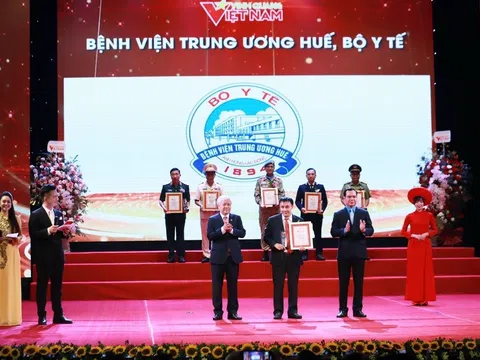 Bệnh viện Trung ương Huế được vinh danh trong chương trình “Vinh quang Việt Nam”