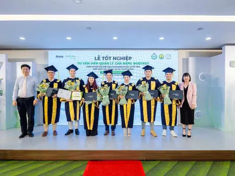 184 nhà phân phối Amway hoàn tất khóa đào tạo Tư vấn viên Quản lý cân nặng BodyKey 2024