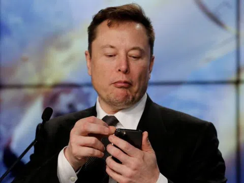 Người giàu nhất hành tinh Elon Musk: Giữa việc bấm điện thoại mỗi sáng và tập thể dục, bạn sẽ chọn gì?