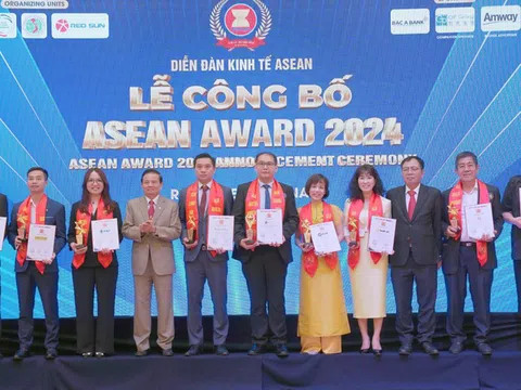 Amway Việt Nam nhận giải thưởng Doanh nghiệp xuất sắc ASEAN