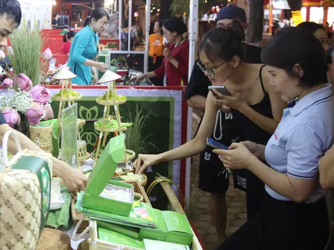 Lễ hội Quà tặng du lịch Hà Nội: Quảng bá hình ảnh Thủ đô tới đông đảo du khách