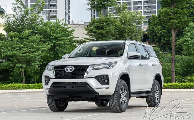 Toyota Fortuner 2020 nâng cấp vừa ra mắt đã nhận ưu đãi hấp dẫn tại đại lý