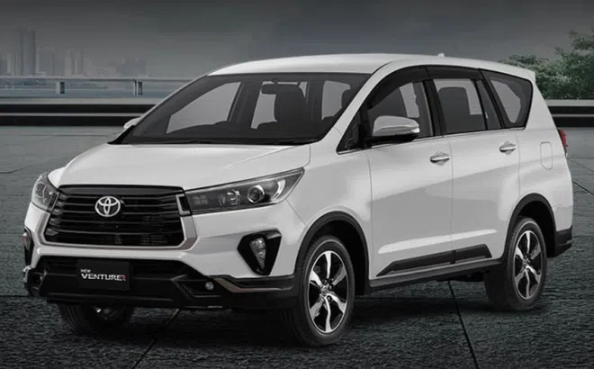 Toyota Innova 2021 facelift chào giá 534 triệu đồng