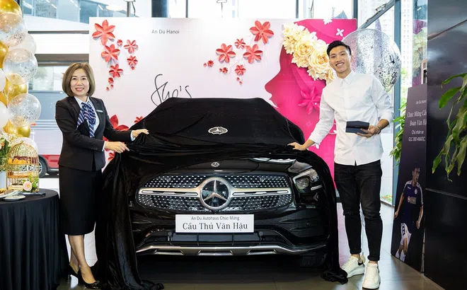 Đoàn Văn Hậu tậu xế sang Mercedes-Benz GLC 300, hưởng ưu đãi 50% phí trước bạ