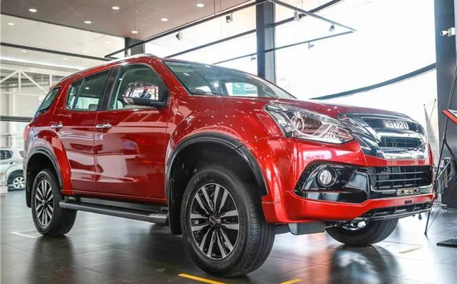 SUV nhập Isuzu mu-X và D-MAX ưu đãi 50% phí trước bạ đến hết năm 2020