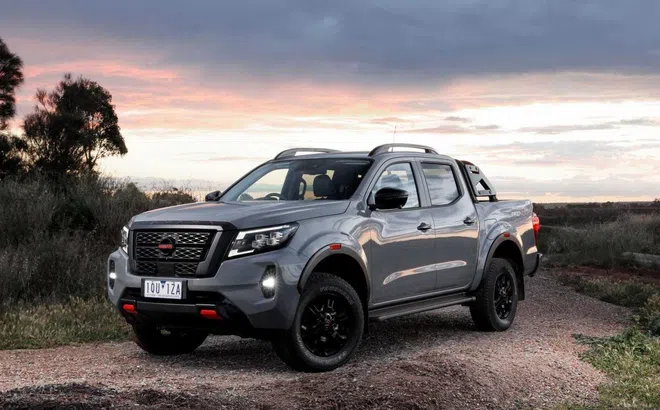 Nissan Navara 2021 facelift chính thức ra mắt