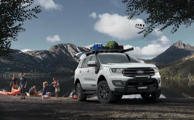Ford Everest 2021 BaseCamp chào giá 1,1 tỷ