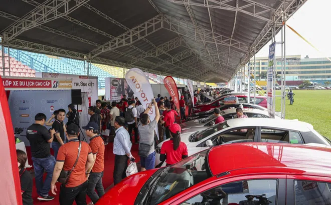 Thị trường ô tô Việt cuối năm 2020 đánh mất "bản sắc" độc đáo vì Covid