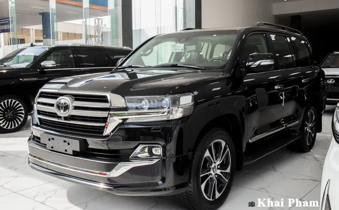 Đánh giá xe Toyota Land Cruiser 2021 bản máy dầu nhập Nga: Chất riêng của xe nhập châu Âu