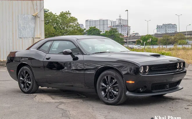 Đánh giá xe Dodge Challenger 2021 mới về Việt Nam: "Của lạ" cho dân chơi mê tốc độ