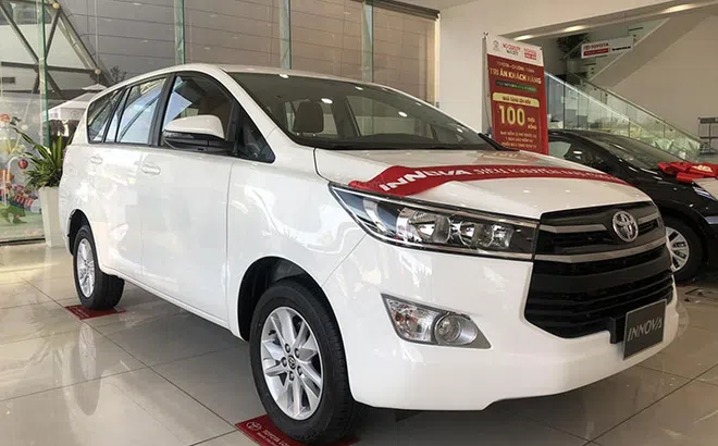 Toyota Innova giảm giá hơn 100 triệu tại đại lý, Mitsubishi Xpander vẫn “bình chân như vại’