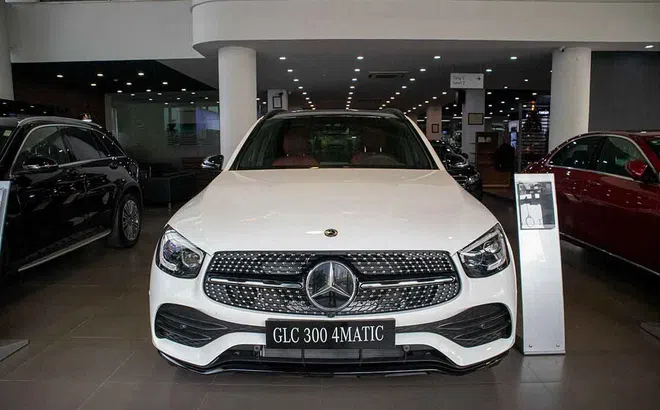 Lô xe Mercedes-Benz GLC 300 4Matic 2020 đầu tiên vừa về Việt Nam đã..."cháy hàng"