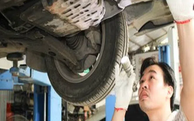 Thói quen lái xe ô tô "ngô nghê' của một số tài xế Việt