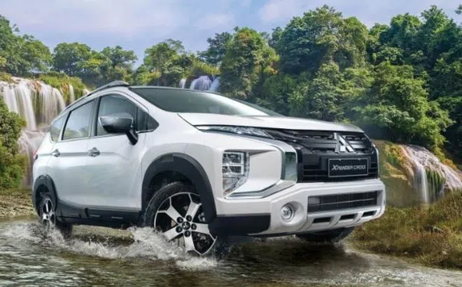 Mitsubishi Xpander Cross 2020 chào hàng 555 triệu đồng