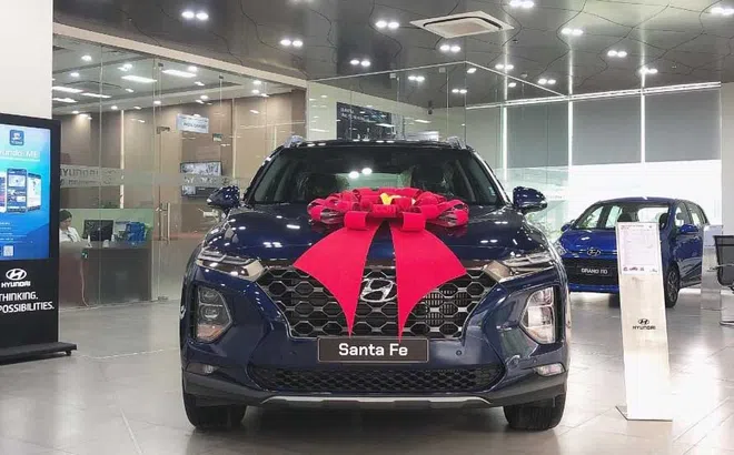 Đại lý xả hàng Hyundai Santa Fe ưu đãi hấp dẫn lên tới 100 triệu đồng