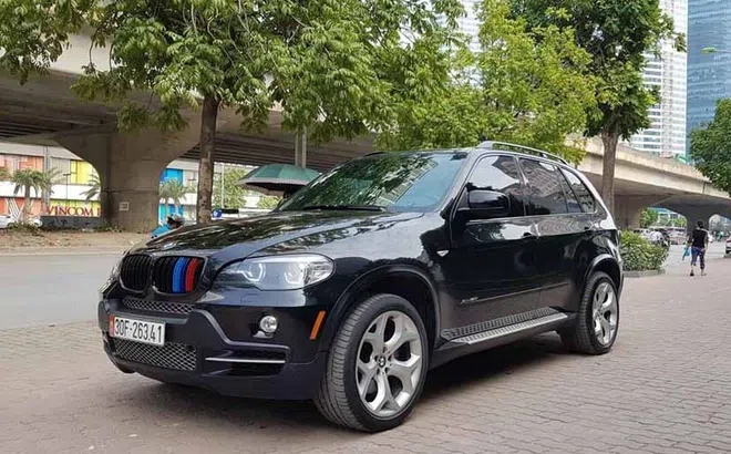 Giá xăng giảm mạnh, BMW X5 đời 2008 full option giá 565 triệu đồng tội gì không rước