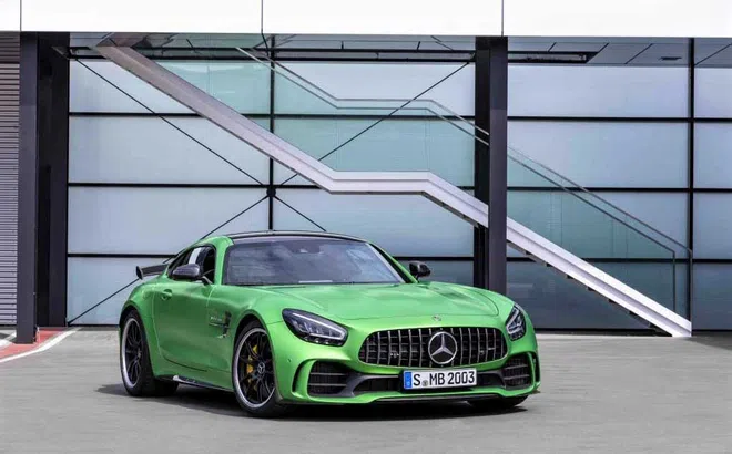 Mercedes-Benz Việt Nam ra mắt 3 mẫu xe thể thao AMG, cao nhất gần 12 tỷ đồng