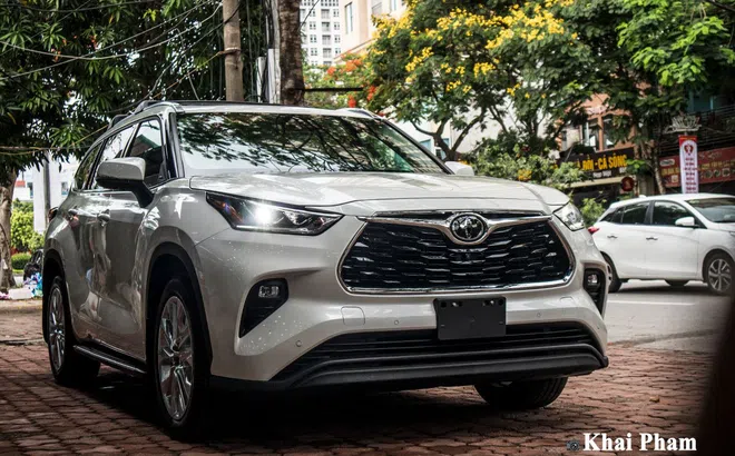 Ngắm ảnh chi tiết xe Toyota Highlander Limited 2020 đầu tiên về Việt Nam