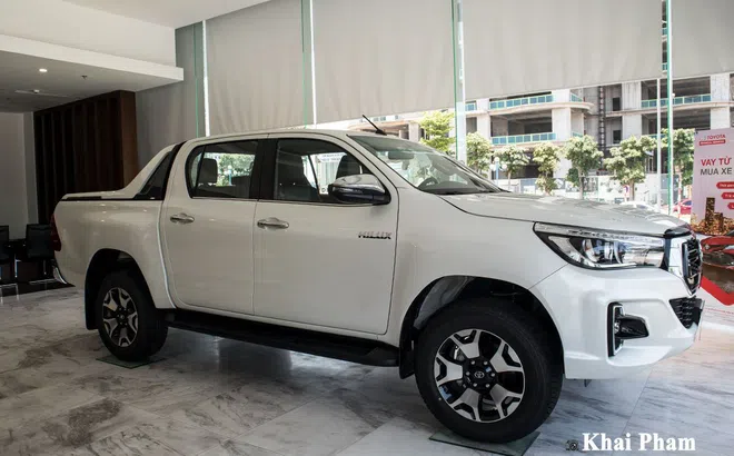 Đánh giá xe Toyota Hilux 2020: "Người anh em" khó thành công như Fortuner