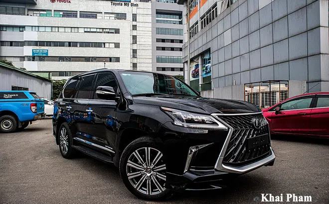 Đánh giá xe Lexus LX 570 Super Sport 2020: "Chuyên cơ mặt đất" trẻ và hiện đại hơn