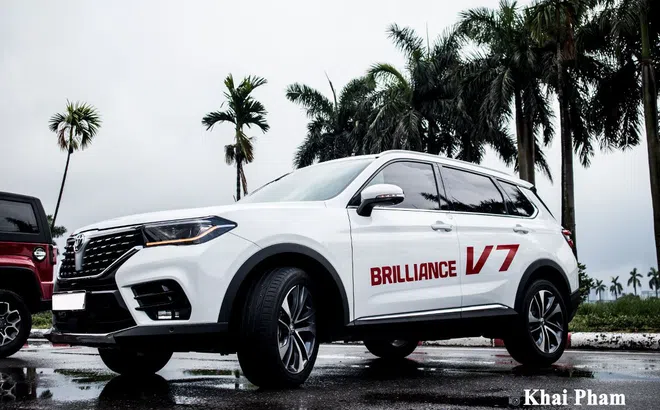 Chi tiết xe Brilliance V7 2020 tại Việt Nam, nhiều trang bị nhất trong tầm giá 700 triệu đồng