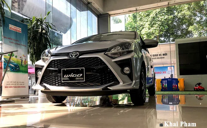 Cận cảnh xe Toyota Wigo 2020 nâng cấp tại đại lý, sẵn sàng đến tay khách Việt
