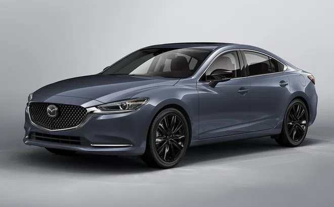Bắt trend full đen, Mazda 6 2021 mới thêm bản Carbon Edition