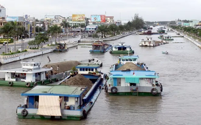 TP. HCM: Đề xuất nhiều chính sách gỡ “nút thắt” để giao thông thủy phát triển xứng tầm