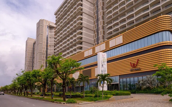 Cửa hàng miễn thuế dưới phố đầu tiên ở Việt Nam tại Đà Nẵng của 'vua' hàng hiệu Johnathan Hạnh Nguyễn mở cửa đón khách du lịch quốc tế