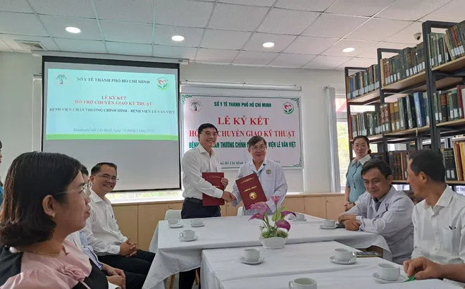 Bệnh viện Lê Văn Việt ký hợp tác với Bệnh viện Chấn thương Chỉnh hình để nhận hỗ trợ chuyển giao kỹ thuật chuyên sâu
