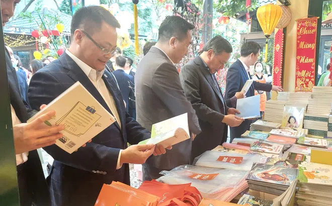 Hà Nội: Khai mạc Phố sách Xuân Giáp Thìn 2024