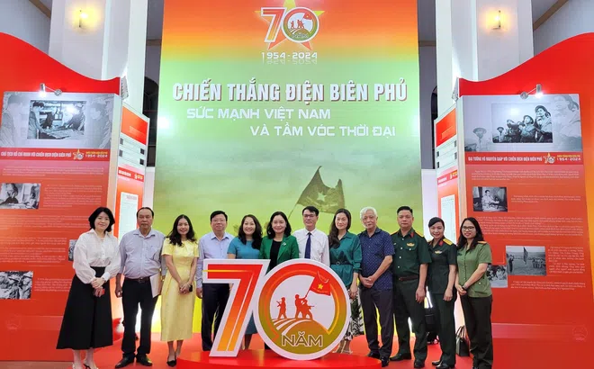 Khai mạc Triển lãm tư liệu “Chiến thắng Điện Biên Phủ - Sức mạnh Việt Nam và Tầm vóc thời đại”