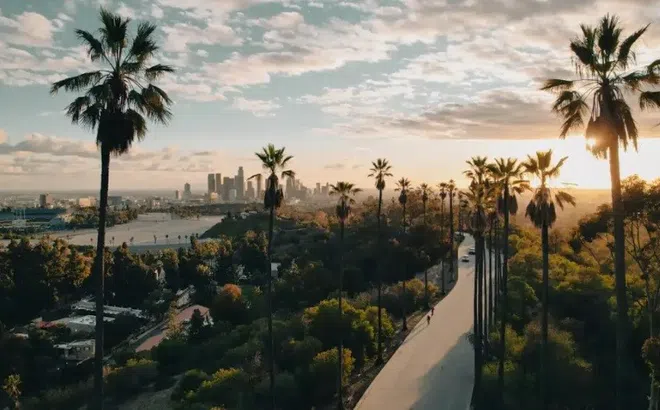 Gia đình trẻ tận hưởng cuộc sống “chill hết nấc” tại căn hộ cao cấp phong cách Hollywood