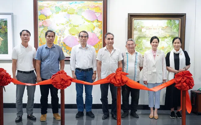 Triển lãm "Cuộc sống quanh ta 2024" tôn vinh nét đẹp đời thường