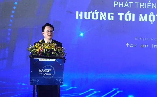 Phát triển con người và công nghệ hướng tới một Việt Nam bao trùm số