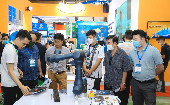 Chuyển đổi xanh – Hướng đi bền vững của ngành điện tử, máy móc và công nghiệp hỗ trợ