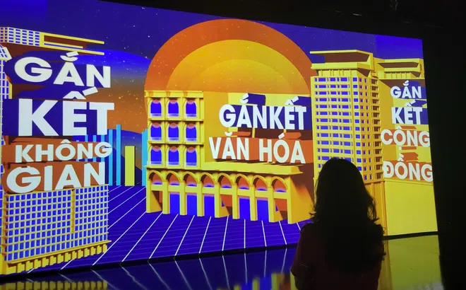 Hành trình “chạm” để lắng nghe, thấu hiểu, đánh thức cảm xúc sống