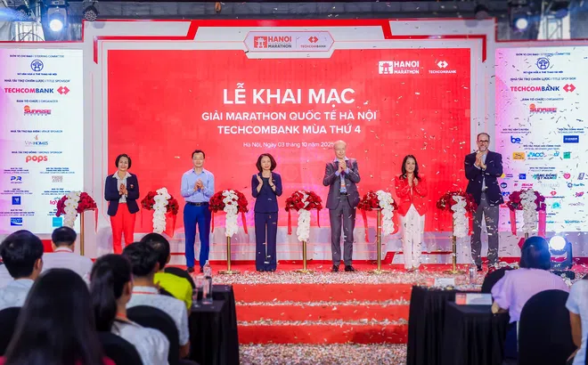 Khai mạc Giải Marathon Quốc tế Hà Nội Techcombank mùa thứ 4