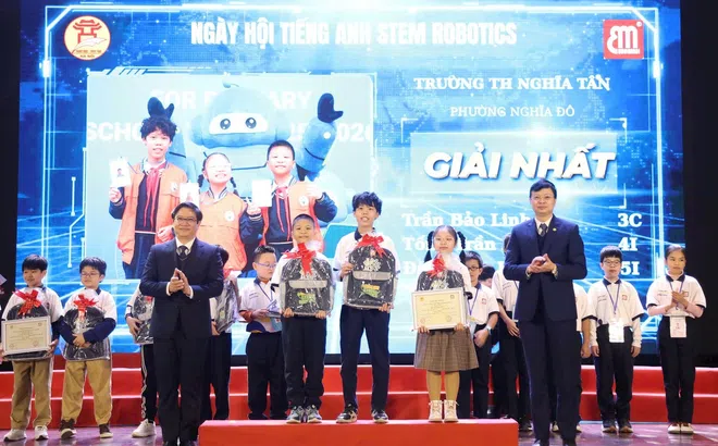 82 giải thưởng được trao tại Ngày hội Tiếng Anh STEM Robotics cấp tiểu học thành phố Hà Nội