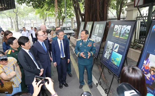 Trưng bày tài liệu lưu trữ: Chuyến bay Liên hợp 37 - Biểu tượng hợp tác vũ trụ Việt Nam - Liên bang Nga