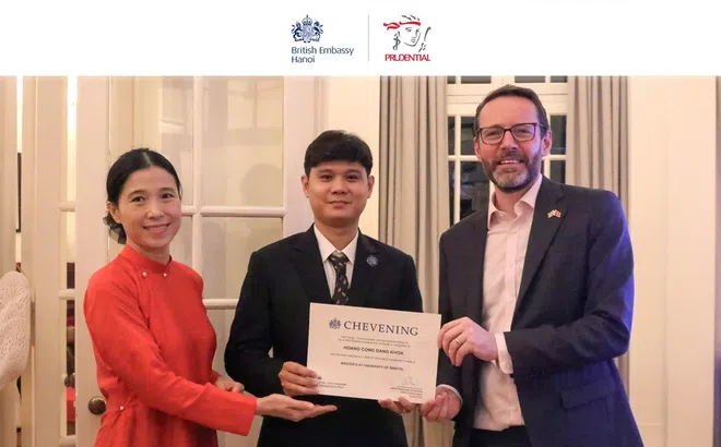 Prudential trao học bổng Chevening, tiếp sức thế hệ trẻ Việt Nam vươn tầm quốc tế