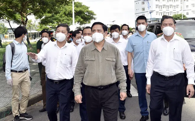 Thủ tướng động viên, kiểm tra công tác chống dịch, hoạt động sản xuất kinh doanh tại tâm dịch TPHCM